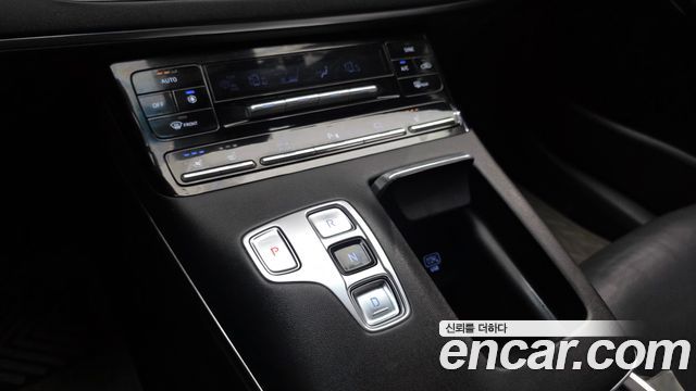 Hyundai Grandeur (IG) 3.0 LPi (Taxi) example 2022 — фото 9