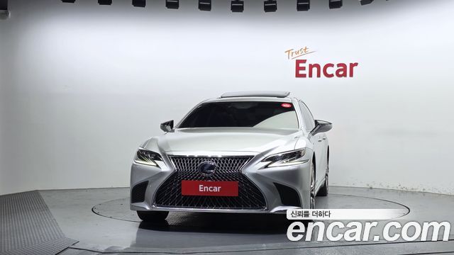 Lexus LS500h (V) 3.5 Platinum AWD 2018 — фото 3