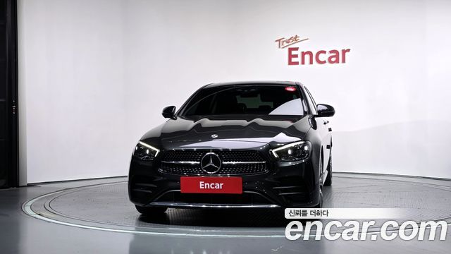 Mercedes-Benz E-Class (W213) E220d 4MATIC AMG Line 2022 — фото 3
