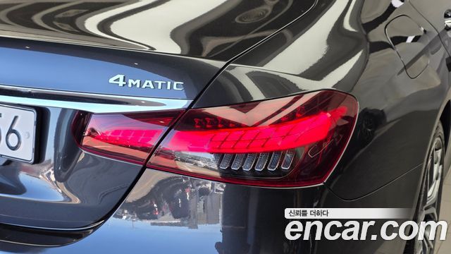 Mercedes-Benz E-Class (W213) E220d 4MATIC AMG Line 2022 — фото 23