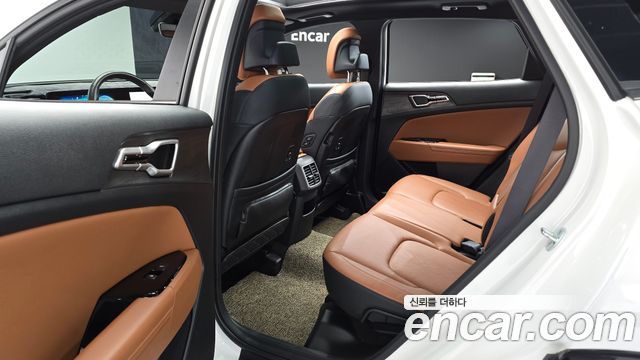 Kia Sportage (V) Gasoline 1.6 Turbo 2WD Signature 2022 — фото 11