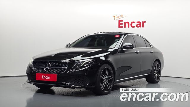 Mercedes-Benz E-Class (W213) E220d Avantgarde 2017 — фото 1
