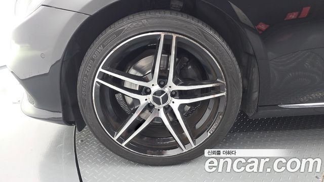 Mercedes-Benz E-Class (W213) E220d Avantgarde 2017 — фото 5
