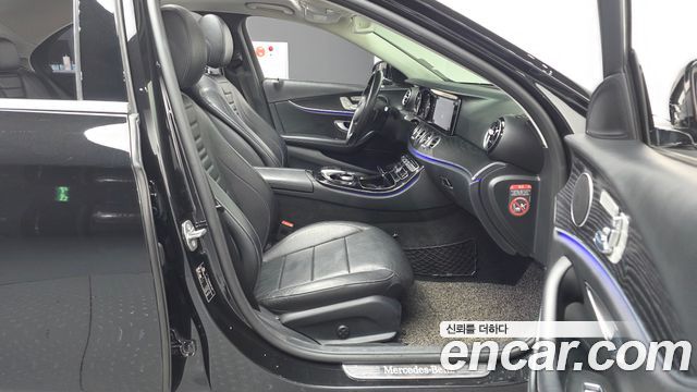 Mercedes-Benz E-Class (W213) E220d Avantgarde 2017 — фото 11