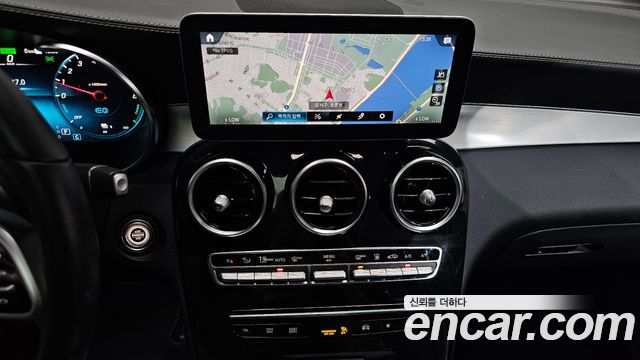 Mercedes-Benz GLC-Class (X253) GLC300e 4MATIC 2021 — фото 14