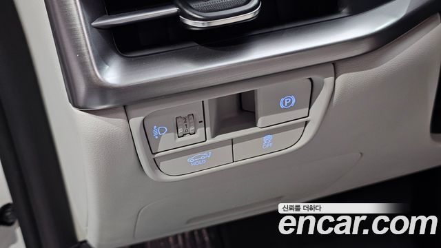 Hyundai Grandeur (GN7) 2,5 Gasoline 2WD Premium 2025 — фото 18