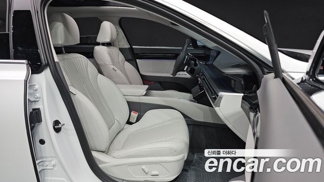 Hyundai Grandeur (GN7) 2,5 Gasoline 2WD Premium 2025 — фото 26