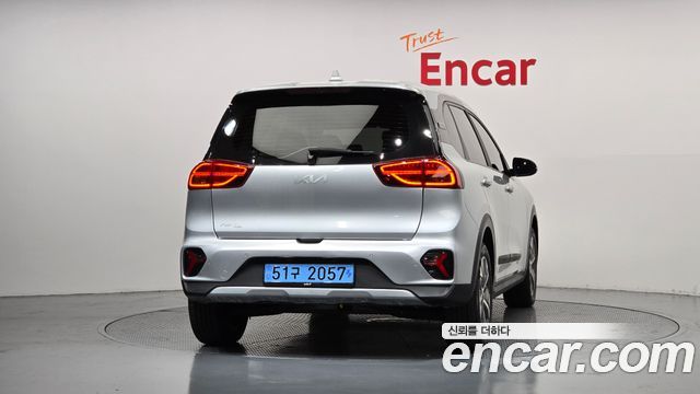 Kia Niro Plus Air 2023 — фото 4