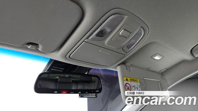 Kia Niro Plus Air 2023 — фото 18