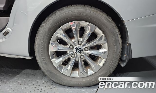 KG Mobility (SsangYong) Korando Turismo 4WD Chateau 9-seater High-roof 2016 — фото 21