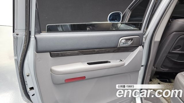KG Mobility (SsangYong) Korando Turismo 4WD Chateau 9-seater High-roof 2016 — фото 25
