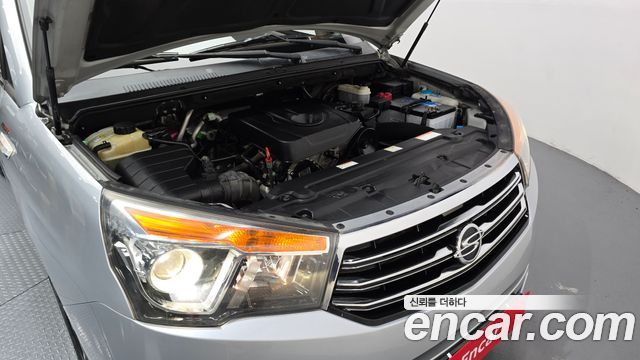 KG Mobility (SsangYong) Korando Turismo 4WD GT 9-seater 2015 — фото 6