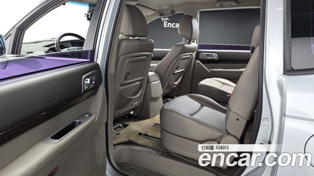 KG Mobility (SsangYong) Korando Turismo 4WD GT 9-seater 2015 — фото 11