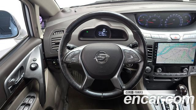 KG Mobility (SsangYong) Korando Turismo 4WD GT 9-seater 2015 — фото 12