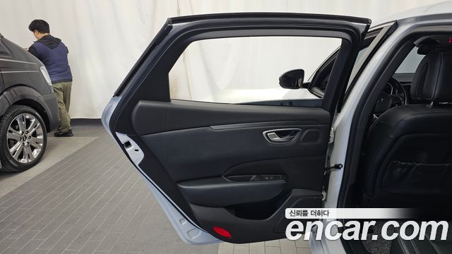 Renault Korea SM6 1.3 TCe Feel 2023 — фото 25