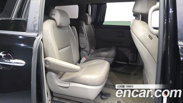 Kia Carnival 9-seater Luxury 2015 — фото 12