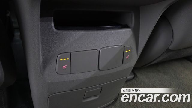 Kia Carnival 9-seater Luxury 2015 — фото 18