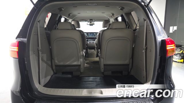 Kia Carnival 9-seater Luxury 2015 — фото 20
