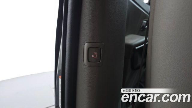 Kia Carnival 9-seater Luxury 2015 — фото 29