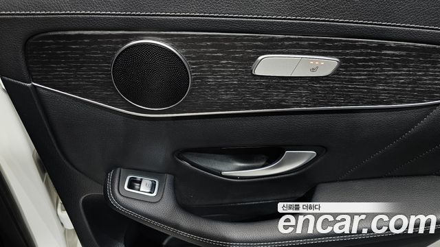 Mercedes-Benz GLC-Class (X253) GCL300 4MATIC Coupe 2023 — фото 31