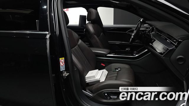 Audi A8 (D5) 55 TFSI Quattro LWB 2021 — фото 11