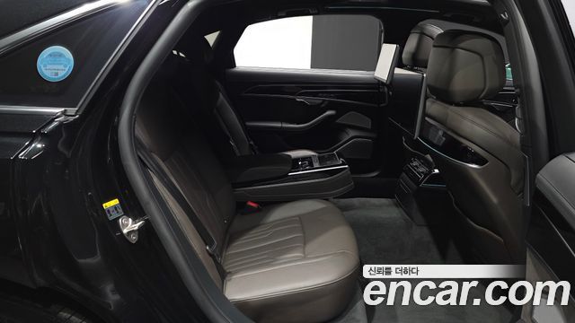 Audi A8 (D5) 55 TFSI Quattro LWB 2021 — фото 12