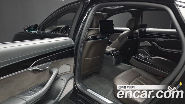 Audi A8 (D5) 55 TFSI Quattro LWB 2021 — фото 26