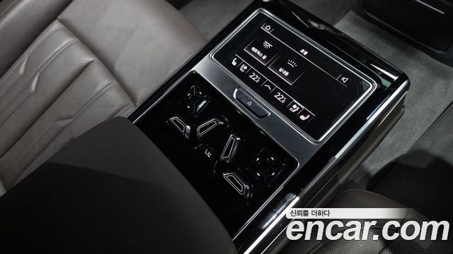 Audi A8 (D5) 55 TFSI Quattro LWB 2021 — фото 31