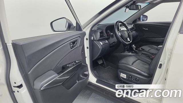 KG Mobility (SsangYong) Very New Tivoli Gasoline 1.5 2WD V3 2022 — фото 10