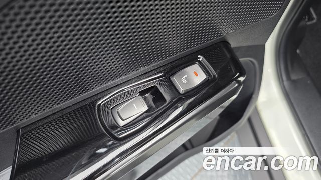 KG Mobility (SsangYong) Very New Tivoli Gasoline 1.5 2WD V3 2022 — фото 30