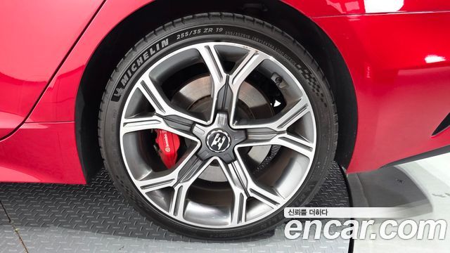 Kia Stinger 3.3 Turbo 2WD GT 2018 — фото 21