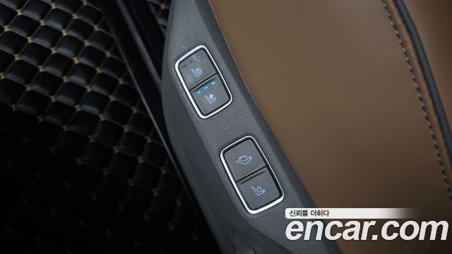 Hyundai Staria L3.5 Lounge 7-Seater Inspiration 2022 — фото 17