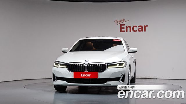 BMW 5 Series (G30) 520i Luxury 2022 — фото 3
