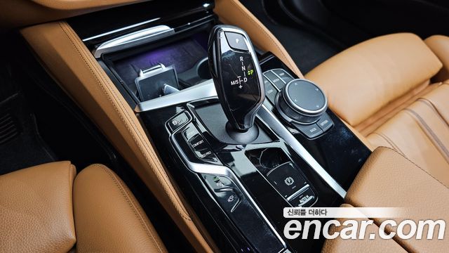 BMW 5 Series (G30) 520i Luxury 2022 — фото 9