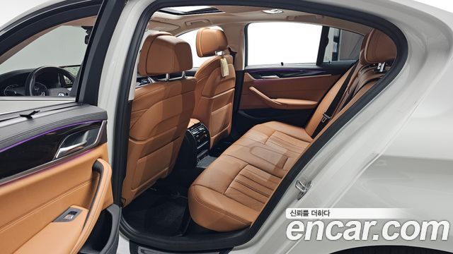 BMW 5 Series (G30) 520i Luxury 2022 — фото 12