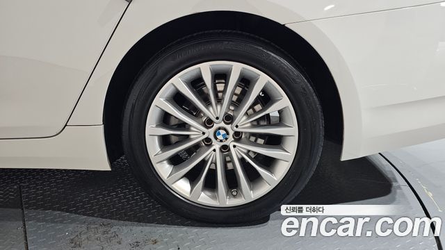 BMW 5 Series (G30) 520i Luxury 2022 — фото 21