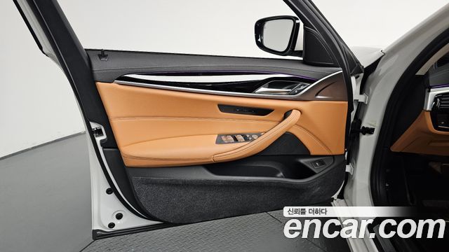 BMW 5 Series (G30) 520i Luxury 2022 — фото 24