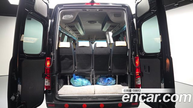 Hyundai Solati 15-seater Luxury 2020 — фото 20