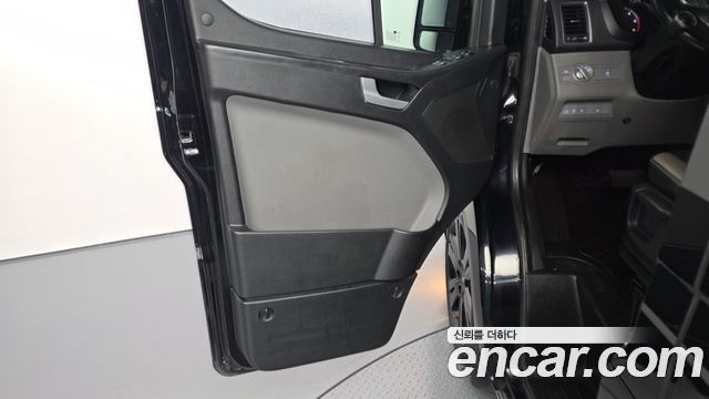 Hyundai Solati 15-seater Luxury 2020 — фото 24