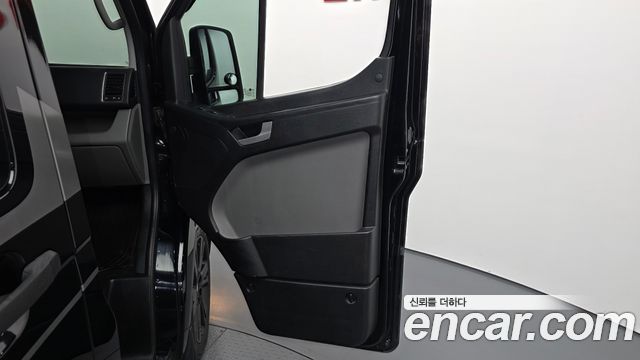 Hyundai Solati 15-seater Luxury 2020 — фото 25