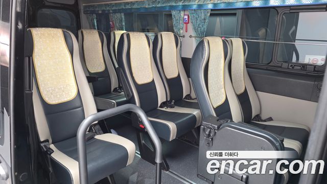 Hyundai Solati 15-seater Luxury 2020 — фото 26