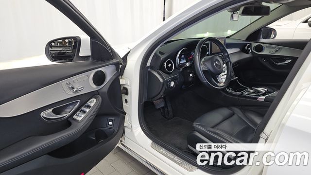 Mercedes-Benz C-Class (W205) C200 Avantgarde 2017 — фото 10