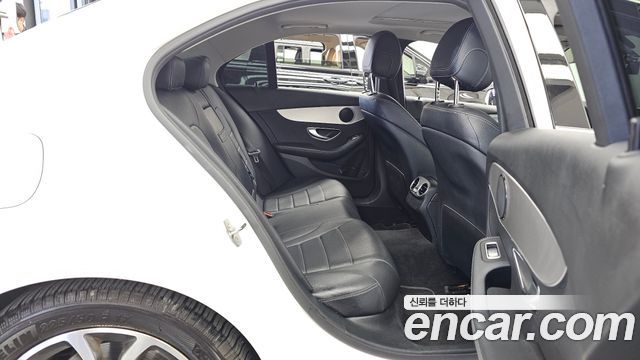 Mercedes-Benz C-Class (W205) C200 Avantgarde 2017 — фото 12