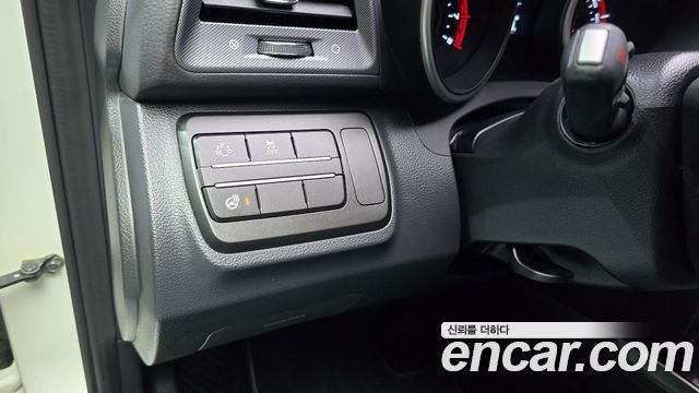 KG Mobility (SsangYong) Tivoli VX 2WD 2017 — фото 17