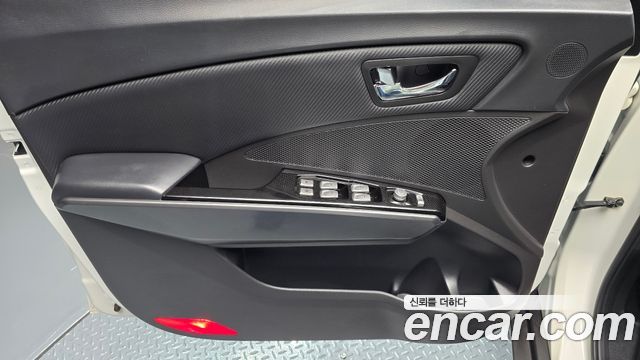 KG Mobility (SsangYong) Tivoli VX 2WD 2017 — фото 24