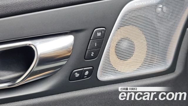 Volvo XC60 (II) T6 Inscription 2019 — фото 30