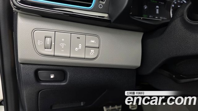 Kia Niro Noblesse 2017 — фото 17
