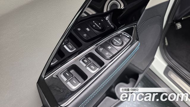 Kia Niro Noblesse 2017 — фото 27