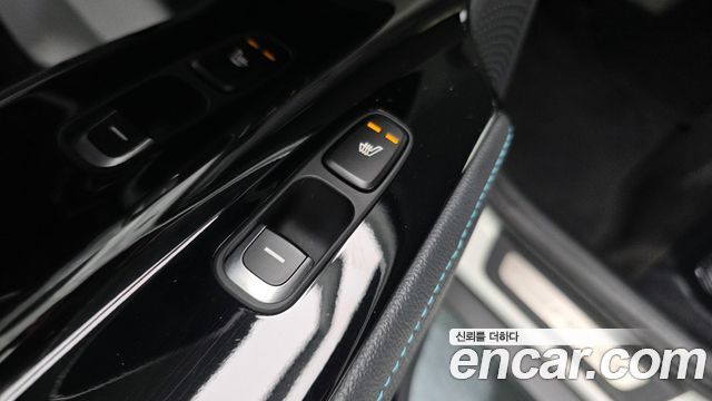 Kia Niro Noblesse 2017 — фото 31