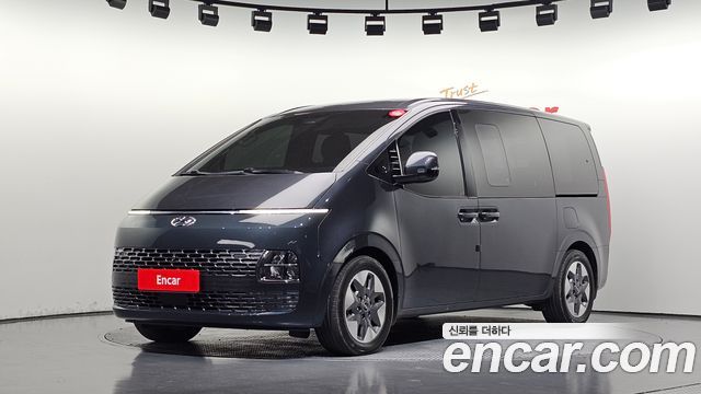 Hyundai Staria 4WD Tourer 11-Seater Modern 2022 — фото 1